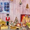 Articulos de decoracion y atrezzo para escaparates de venta o tiendas en otoño y Navidad